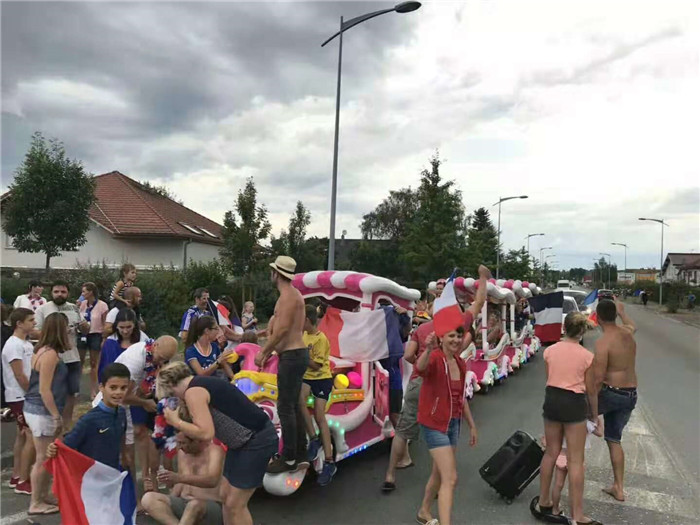 1542087992320369.jpg 齒輪減速馬達(dá)一體式